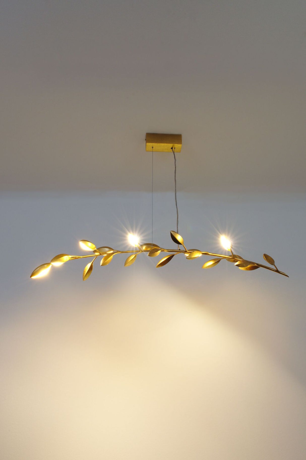 Pendelleuchte Riso 11-flammig 130x30cm Gold