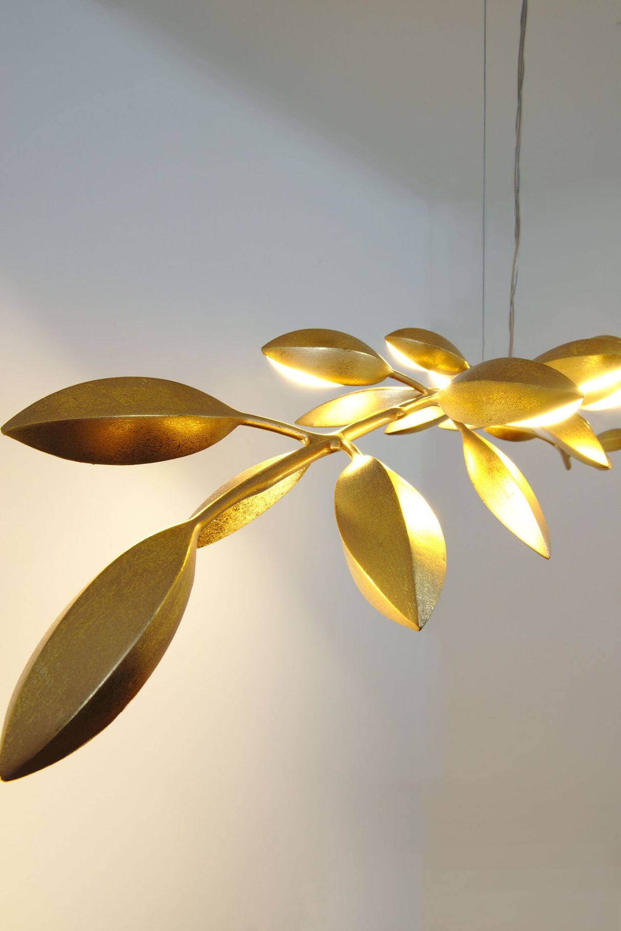 Pendelleuchte Riso 11-flammig 130x30cm Gold