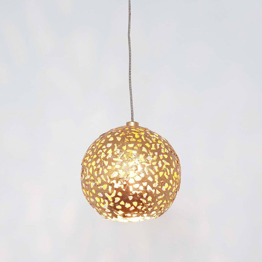 Pendelleuchte Cappuccino für 1-Phasenschiene Gold in Kugelform mit goldenem Design.