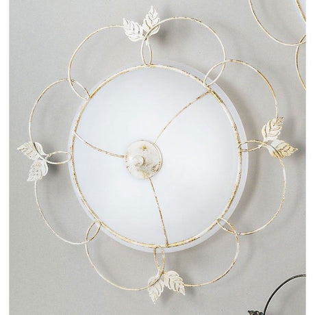 Taklampe i matt hvit-gull Ø 45 cm med elegant design og florale aksenter.