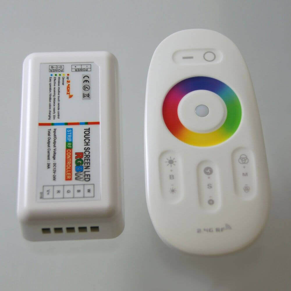 RGBW Funkcontroller mit Fernbedienung 12V-24V bis 10A