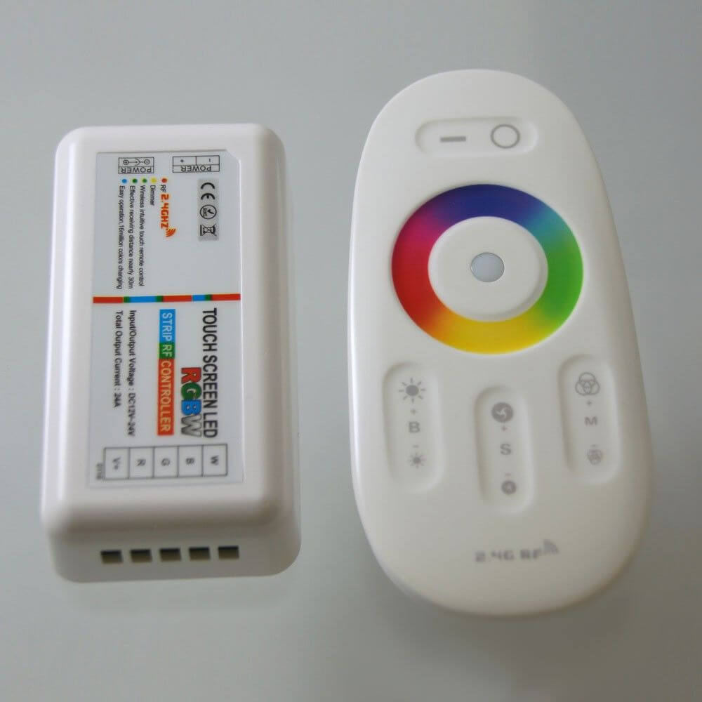 RGBW Funkcontroller mit Fernbedienung 12V-24V bis 10A, Steuergerät und Fernbedienung für RGBW-LED-Strips.