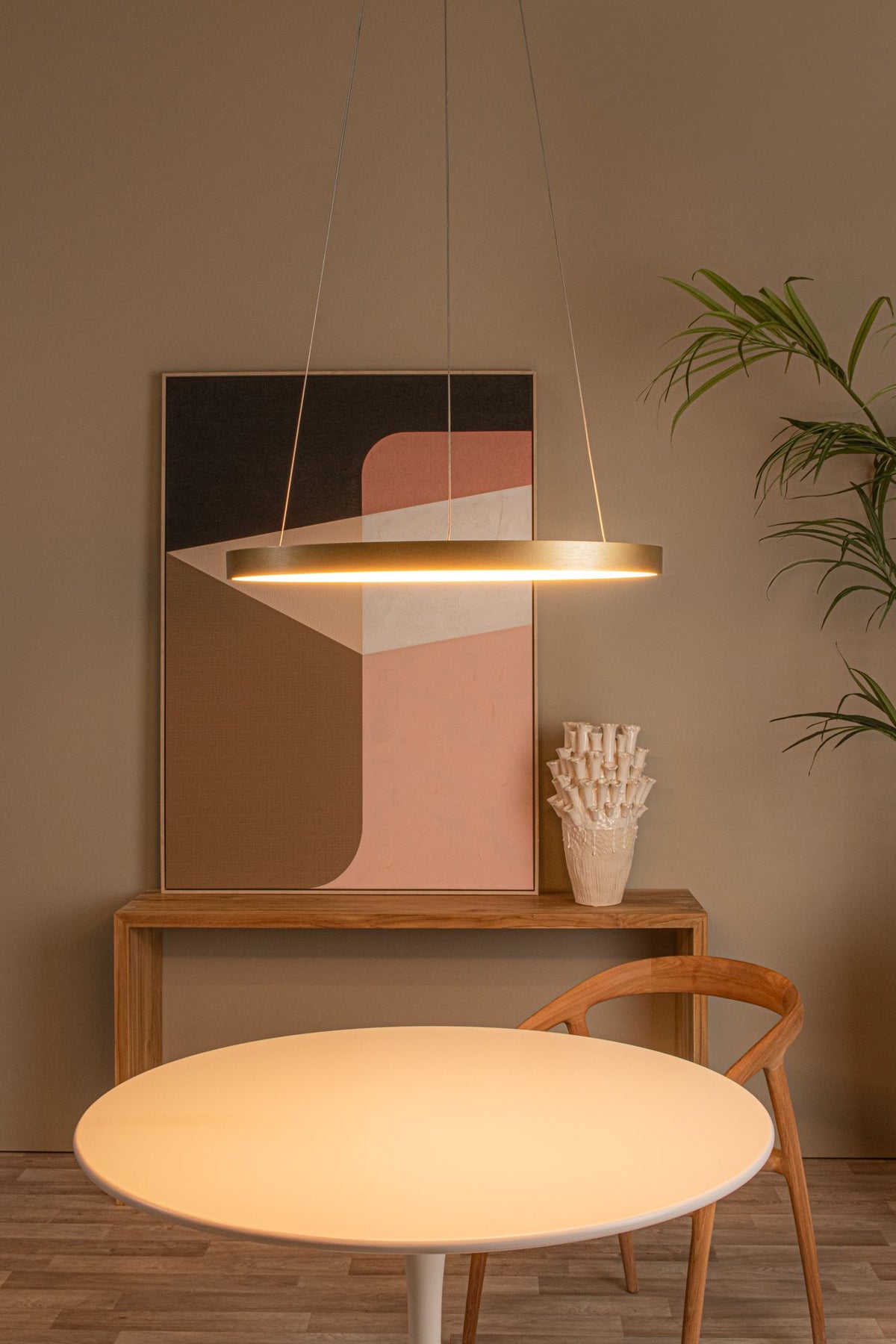 LED-Pendelarmatur Vidal dæmpbar højdejusterbar Ø 58cm (3)