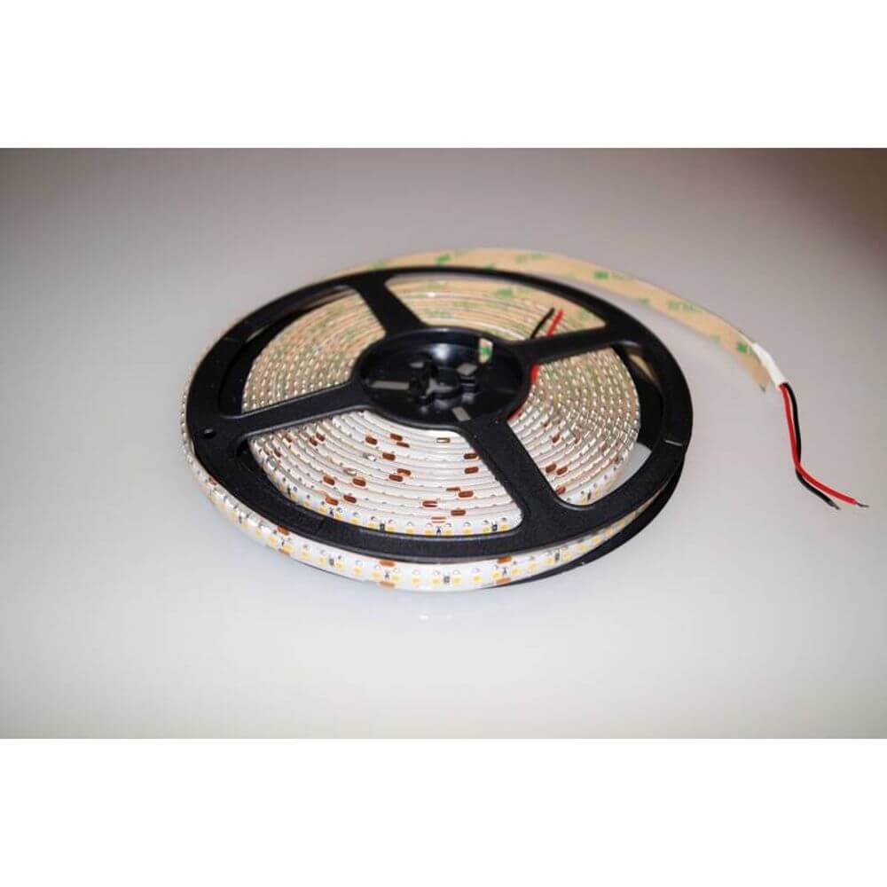 5m LED-Strip 14, 4 W/m Neutralweiß IP63 auf Rolle, ideal für einfache Montage und hohe Farbwiedergabe.