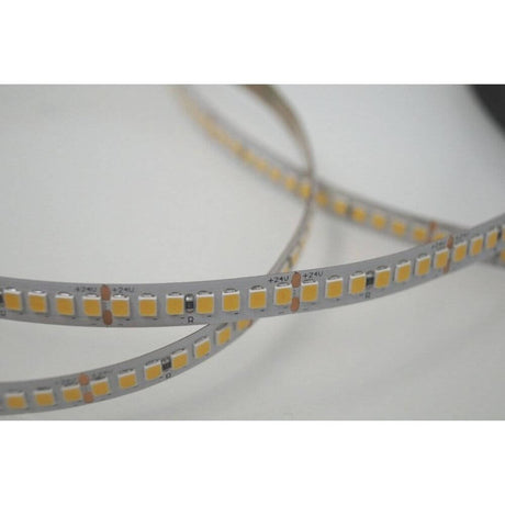 5m LED-Strip 7 W/m Warm White / 238 LEDs with SMD 2835 LEDs on a flexible circuit board.