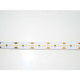 5m LED-Strip 19 W/m Neutralweiß / 280 LEDs auf einer Oberfläche mit deutlich sichtbaren Schnittmarken.