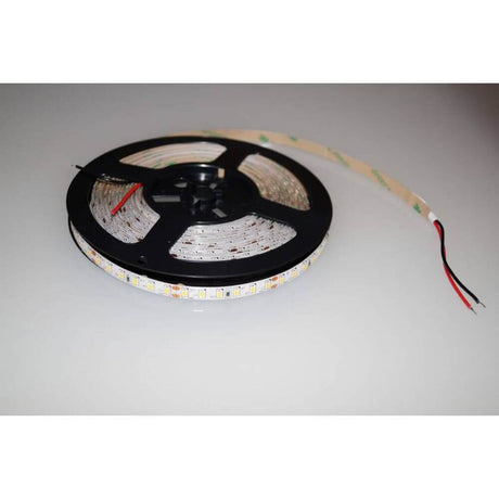 5m LED strip 6 W/m warm white IP63 on a reel, ideal for easy installation and high color fidelity.
