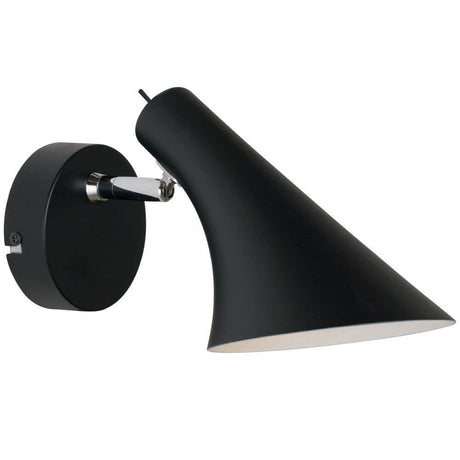 Vanila wall light in black with an elegant design, a modern and timeless wall lamp made of durable metal.