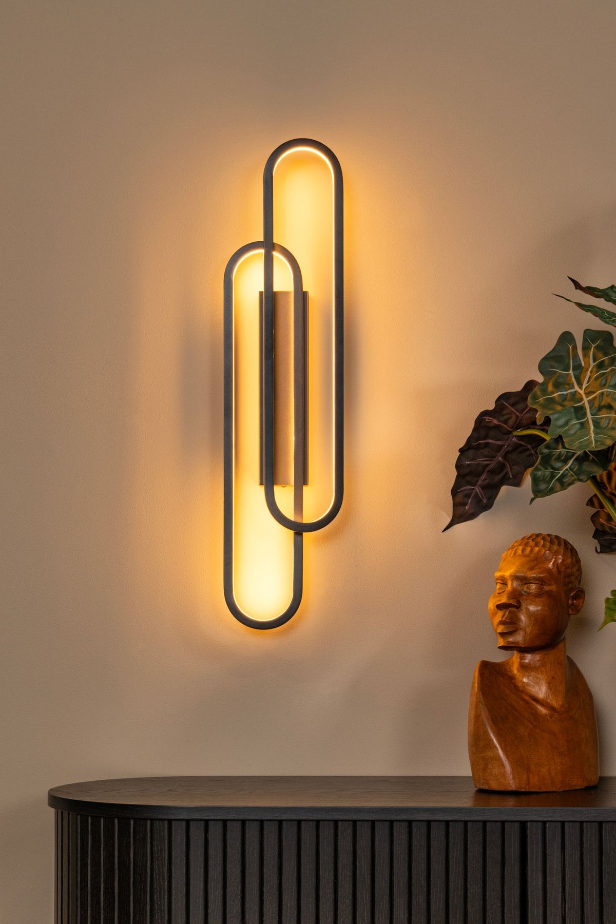 LED-Wandleuchte Thelma dimmbar Schwarz 16,5cm (1)