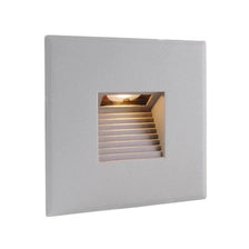 Deksel Steps firkantet til innfelte veggspotter, sølvfarget, aluminium-deksel til LED-innfelte veggspotter.