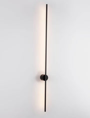 Aden LED wall light 3000K in an elegant, slim design with a black aluminum structure.