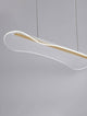 Agos LED Pendelleuchte 3000K mit elegantem Schirmdesign und goldfarbenem Akzent.