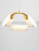 Aider Pendelleuchte 3-flammig Ø 63cm – goldene Aluminiumleuchte mit drei LED-Modulen und weißen Marmorplatten, modernes Esszimmer-Design