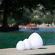 Akku LED-Außenlampe Stone XL in Eiform, ideal für Garten und Terrasse, robust und stilvoll im Freien.