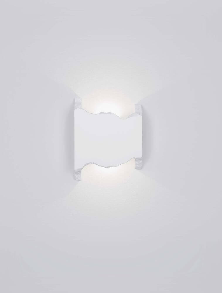Alas LED Wandleuchte 3000K in elegantem Weiß mit sanfter Lichtabstrahlung.