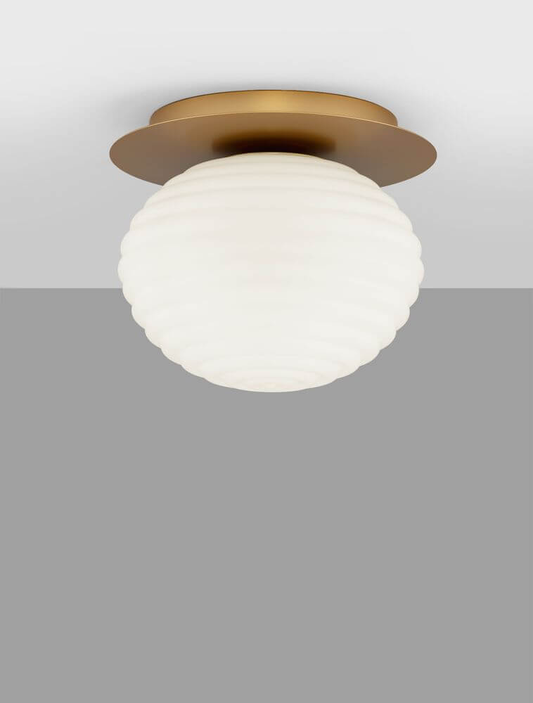 Allen Deckenleuchte E27 Gold, Weiß mit kugelförmigem opalem Glas für angenehmes Licht im Zuhause.