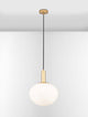 Allen Pendelleuchte E27 Gold, Weiß mit mattem Opalglas und elegantem Design, hängend im Raum.