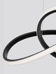 Amara LED Pendelleuchte Ø 56cm mit modernem, minimalistischem Design in schwarz und weiß.