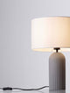 Ammos Tischleuchte E27 Ø 35cm – moderne graue Tischlampe mit geriffeltem Sockel und weißem Lampenschirm