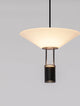 Anafi LED Pendelleuchte Ø 22cm indirekt bei sanfter Beleuchtung im modernen Interieur.