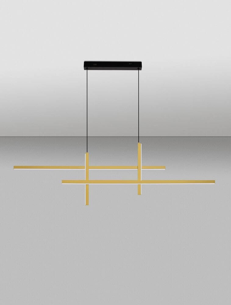 Antama LED Pendelleuchte 4-flammig in elegantem Design mit goldenen Leuchtstäben.