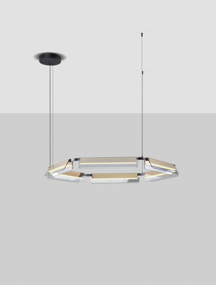 Modernes Apnea LED Pendelleuchte in Schwarz und Gold, hexagonales Design für Wohnzimmer oder Büro.