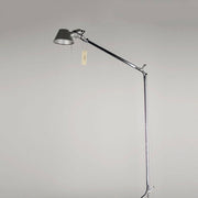 Artemide Tolomeo Lettura Stehleuchte mit schwarzem Schirm, verstellbarer Arm und Metallgestell