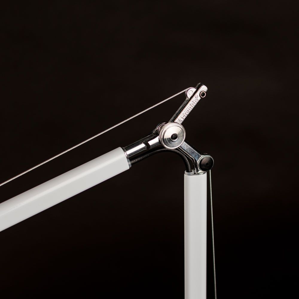 Artemide Tolomeo Parete aplique con bombilla LED regulable