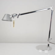 Artemide Tolomeo Tavolo bordlampe med LED-Pære dæmpbar i sølv aluminium design.