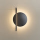 s.luce Artus LED Wandleuchte in runder Form mit sanftem Licht, ideal für modernes Interieur.