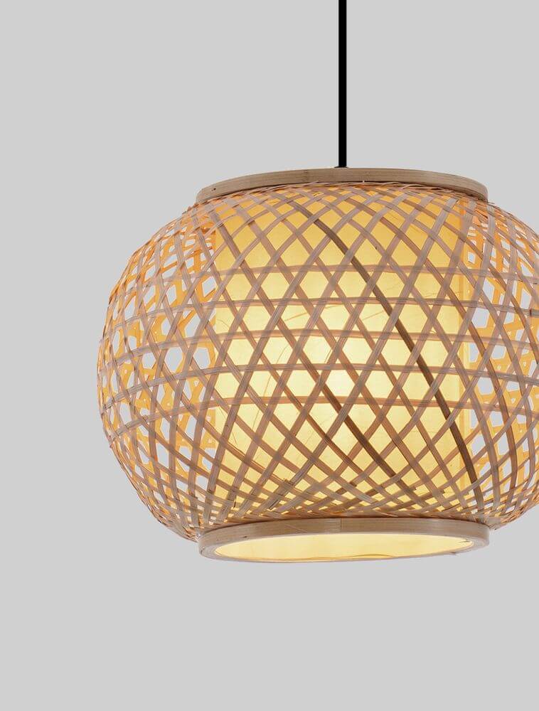 Asma Pendelleuchte Ø 30cm, stilvolle Hängeleuchte mit Rattan-Muster in warmer Farbtönung.