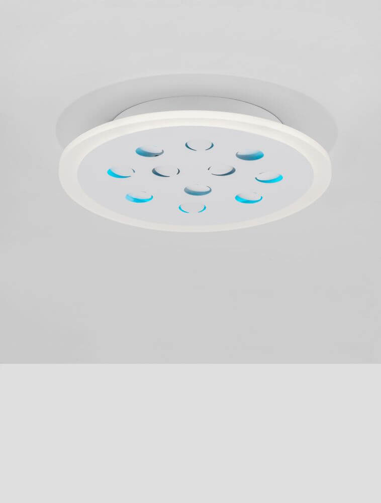Astro LED Deckenleuchte 3000K Weiß mit runder Form und blauen Akzenten an der Decke