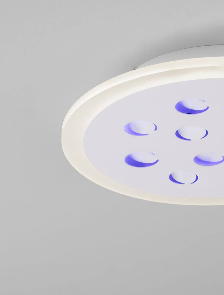 Astro LED Deckenleuchte 3000K Weiß moderne Deckenleuchte mit lila Akzenten in runder Form.