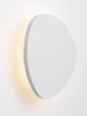 Atena LED Wandleuchte 3000K Weiß an der Wand, minimalistisch und elegant mit warmem Licht.