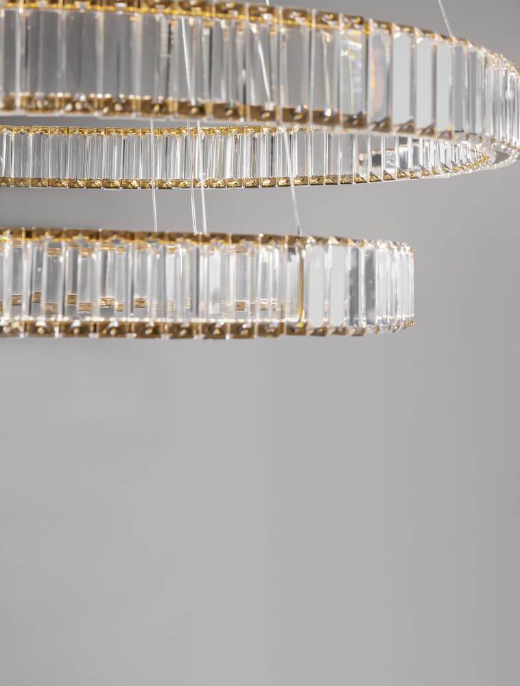 Aurelia LED Pendelleuchte Ø 80cm 3500K - elegante Glasstäbe in einer modernen Kronleuchter-Design.