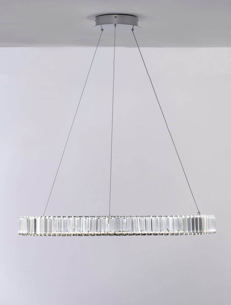 Aurelia LED Pendelleuchte Ø 80cm 3500K mit K5-Kristallen und Chromring für stilvolle Beleuchtung.