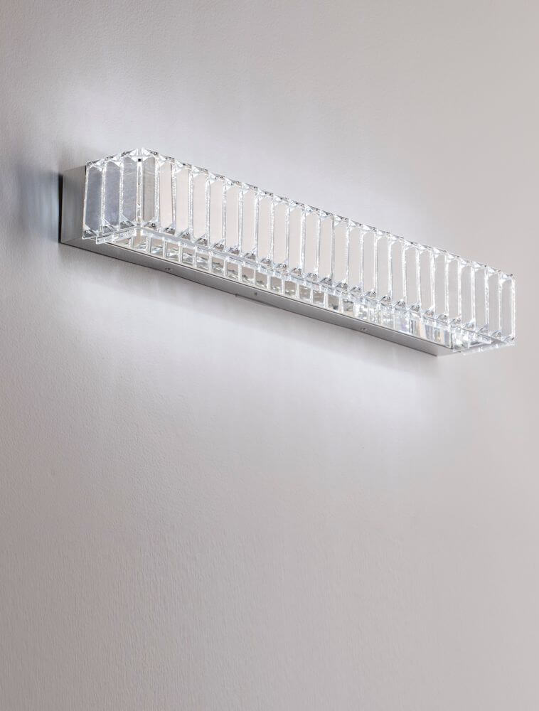 Aurelia LED Wandleuchte 3500K - verchromtes Metall mit K5-Kristallen, dekorative Wandlampe erzeugt funkelnde Reflexionen und warmweißes Licht