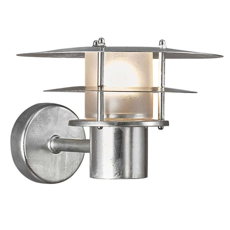 Außenwandlampe Bastia 24 IP54 mit modernem Design und IP54 Schutzklasse für Außenbereiche.