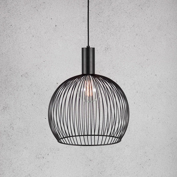 Suspension à grille Aver 40 Ø 40 cm avec câble textile noir et ampoule apparente, avec fils métalliques courbés.