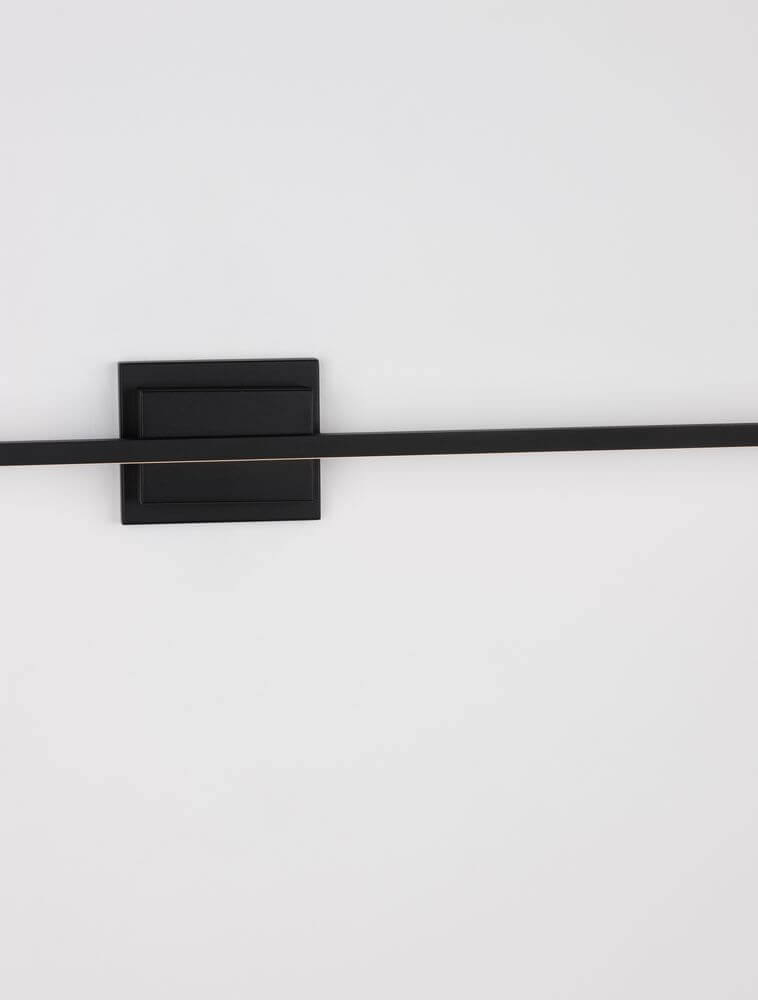 Azure LED Wandleuchte 3000K Schwarz - moderne, schwarze Wandleuchte mit minimalistischem Design.