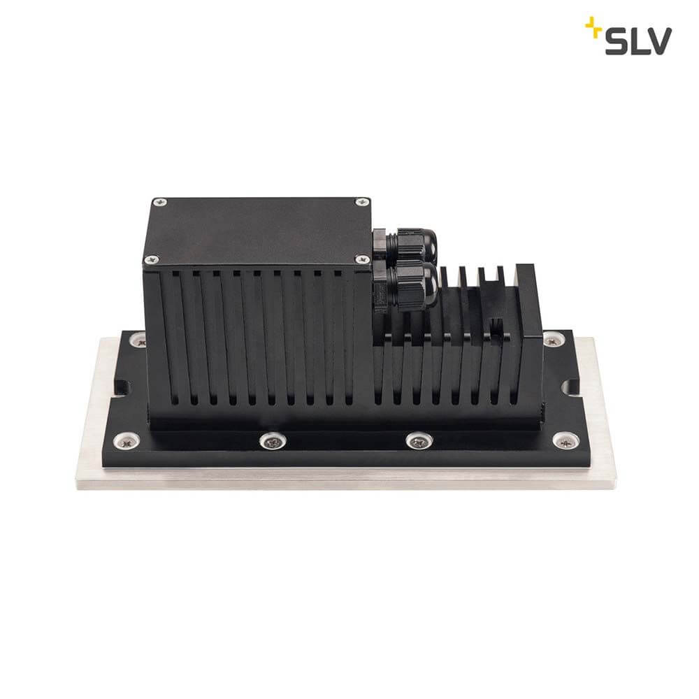 Brick Outdoor Wandeinbauleuchte LED 3000K Edelstahl IP67 950lm von SLV auf einem Aluminiumgehäuse.