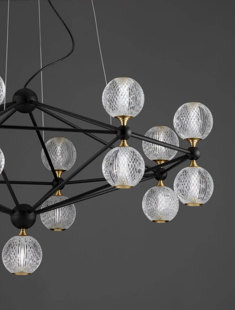 Belinda LED Pendelleuchte Ø 105cm 17-flammig mit geometrischem Design und gläsernen Kugellampen.