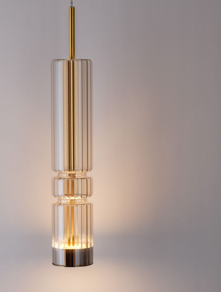 Bento LED Pendelleuchte 3000K Gold mit elegantem Design aus Metall und Glas für stilvolle Innenräume.