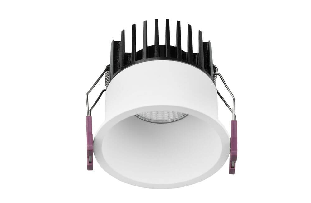 Blade LED Außeneinbauspot H 7,5cm 3000K IP65 in elegantem Weiß, ideal für den Außenbereich.