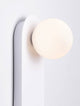 Blob Wandleuchte G9 mit runder, opalweißer Glaskugel und minimalistischem weißen Design.