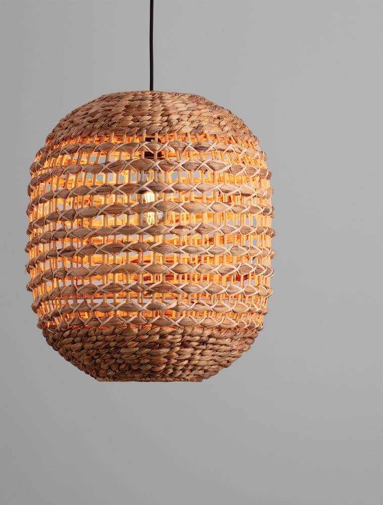 Bola Pendelleuchte Ø 42cm Braun aus Wasserhyazinthe im BOHO-Stil, ideal für gemütliches Interieur.