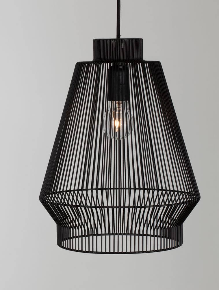 Bredo Pendelleuchte Ø 27,5cm Schwarz - moderne, dimmbare Lampe aus Aluminium mit einzigartigem Design.