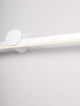 Detailansicht der Breggo Wandleuchte 81cm 3000K IP54 in weißer Ausführung.