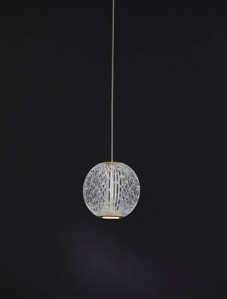 Brillante LED Pendelleuchte Ø 12cm 3200K mit elegantem, funkelndem Design und klaren Akzenten.