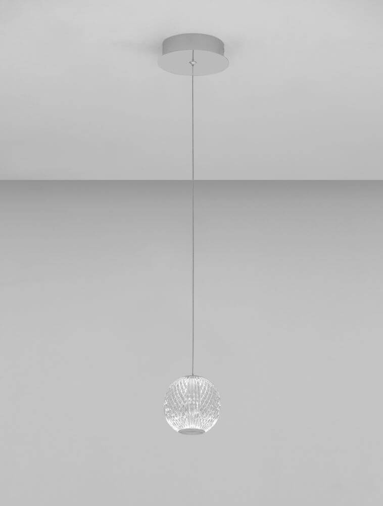 Brillante LED Pendelleuchte Ø 12cm 3200K mit elegantem Design und glänzendem Chrom-Aluminium.